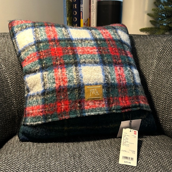 JW Anderson Wool Plaid Cushion Uniqlo - Picture 3 of 10